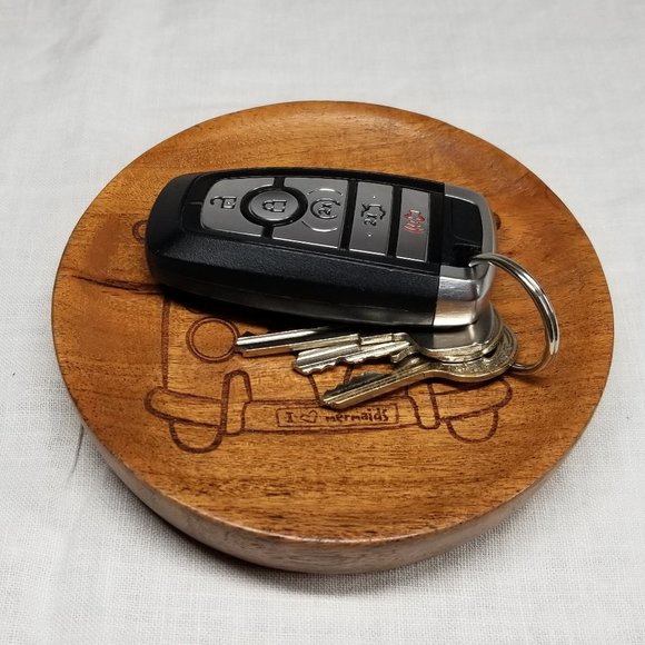 Manatee "I Heart Mermaids" - Shallow Bowl Small - Picture 6 of 7